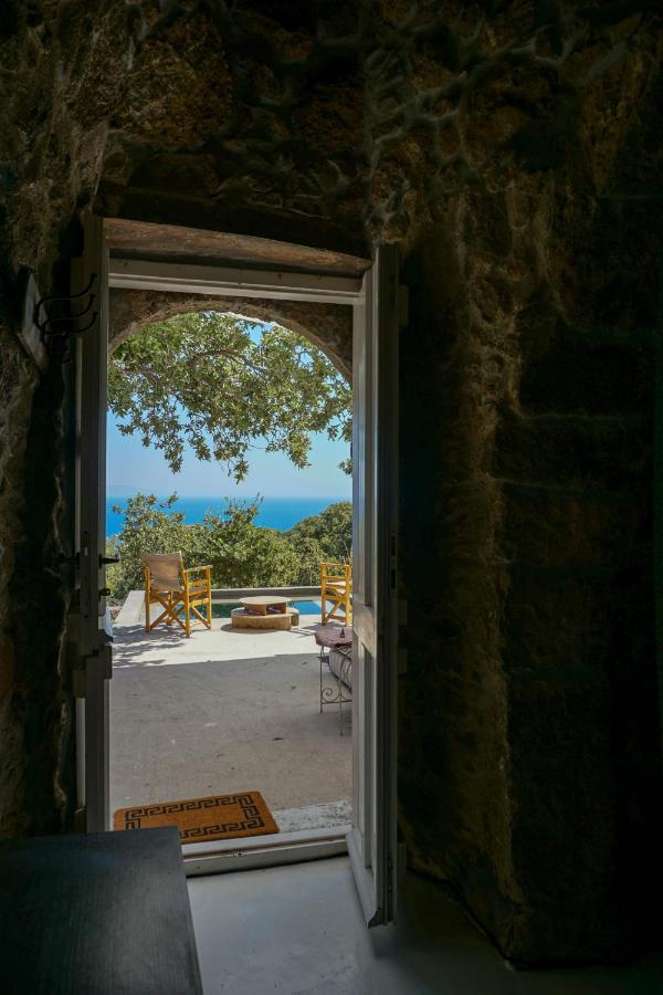 My Old Stone House In A 2 000 Sqm Private Garden With Fab Glamping Tent Mandrákion Exterior photo